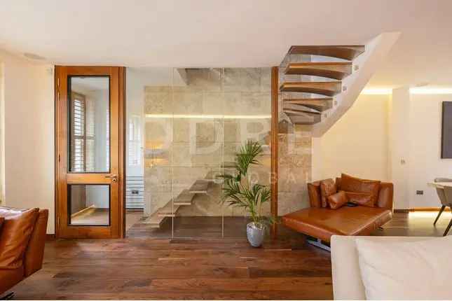 Mews house to rent in Jay Mews, London SW7