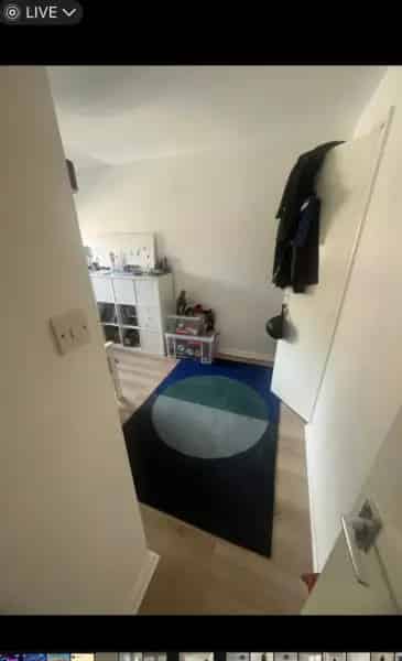 Bright 2-Bedroom House with Garden and Parking