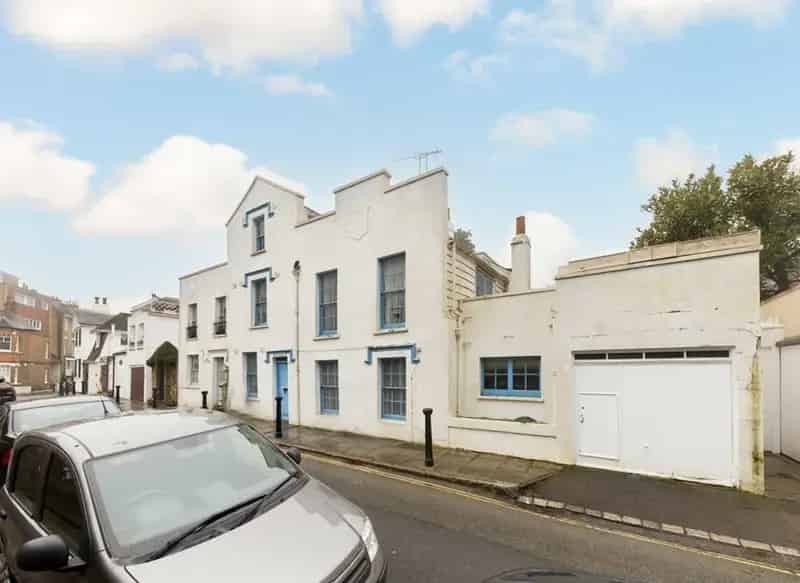 Three Bedroom Grade II Listed House Hampstead Vale of Health