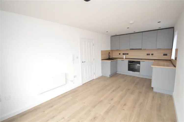 House For Sale in Leeds, England