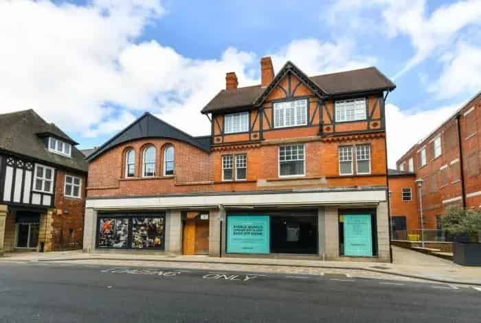 Chesterfield Town Centre Restaurant Bar Opportunity
