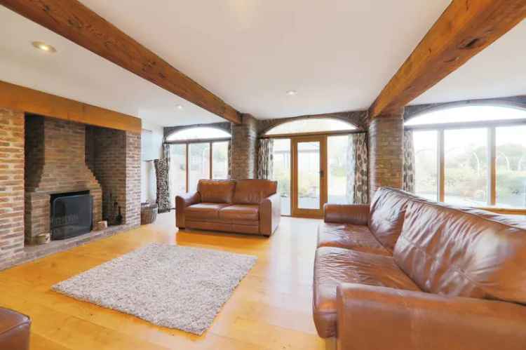 6 Bedroom Barn Conversion Near Beverley