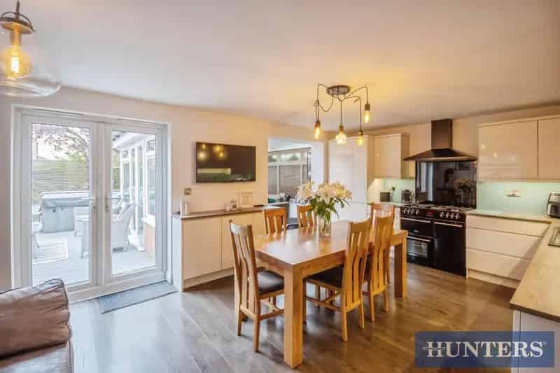 4 Bedroom Detached House For Sale Near Schools and Amenities