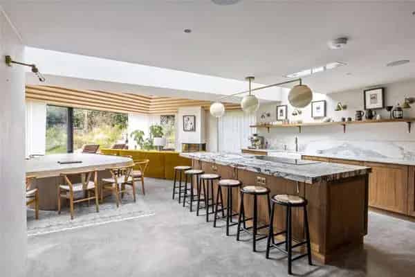 Georgian House with Modern Extension, Cinema, Pool and 7 Acres