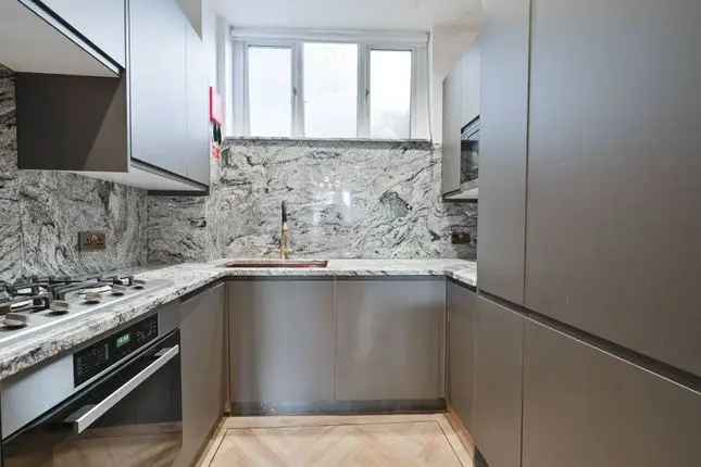 Two Bedroom Maisonette Flat for Rent in Mayfair London