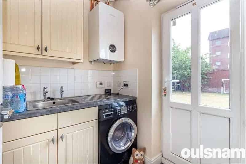 5 Bed Detached House for Sale in Bournville Park Northfield