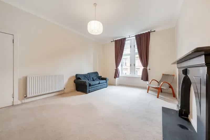 2 Bedroom Flat Near Glasgow University