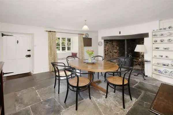 Stoodleigh Period Property For Sale - 5 Bedrooms, Barn, Large Garden