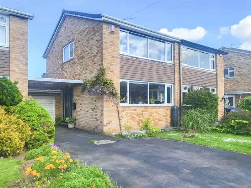 3 Bedroom Semi Detached House For Sale