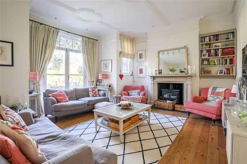 3 Bedroom House Near Streatham Common and Norbury Stations