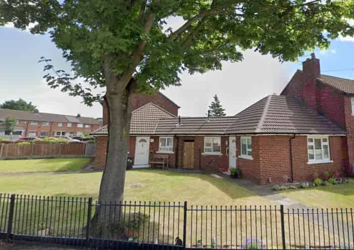 1 Bed Bungalow Ditton Widnes Ground Floor Level Access Shower