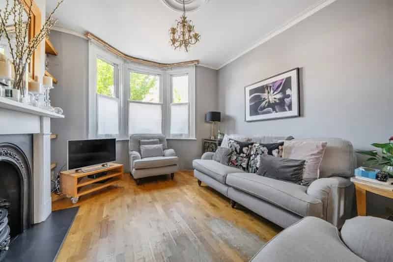 Three Bedroom Victorian House Modernized and Extended