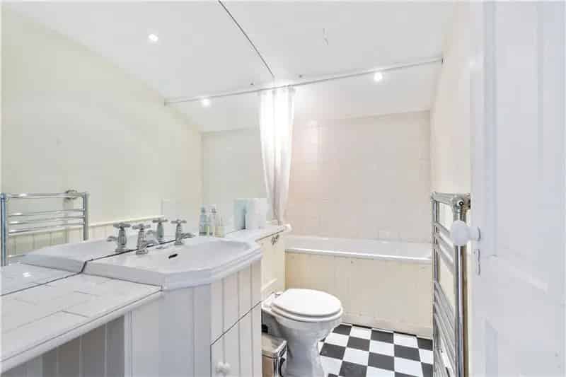 4 Bedroom Victorian House London Large Garden Off Street Parking
