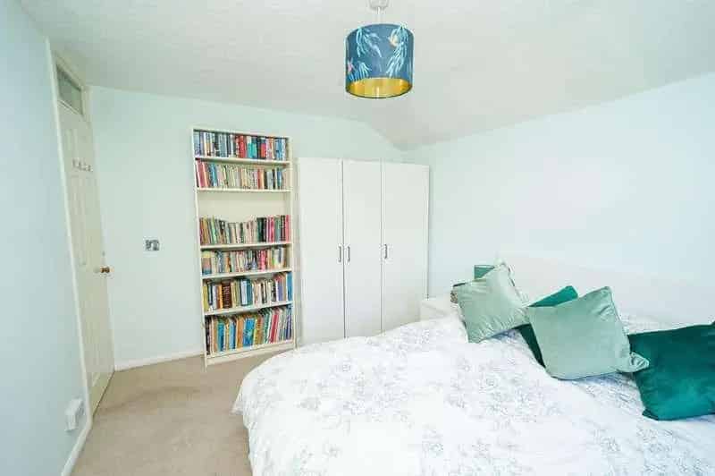 3 Bed Semi-Detached House For Sale Near Train Station