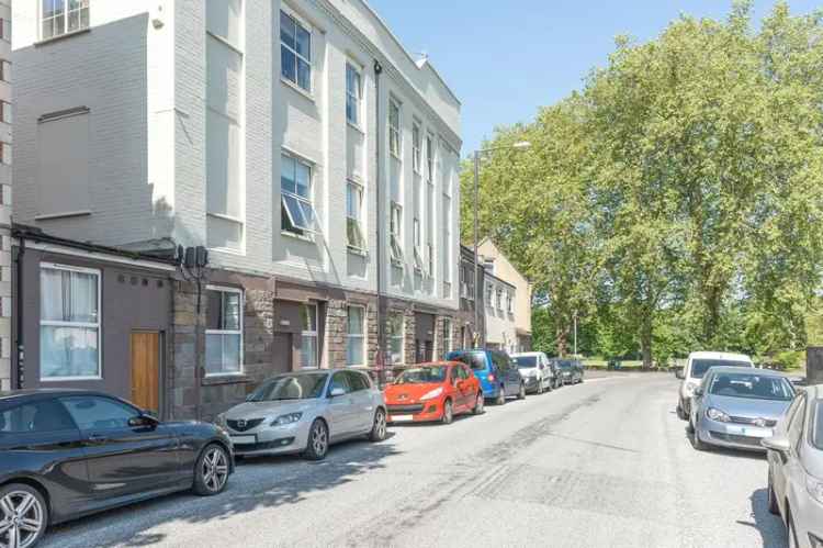 1 Bedroom Ground Floor Flat for Sale