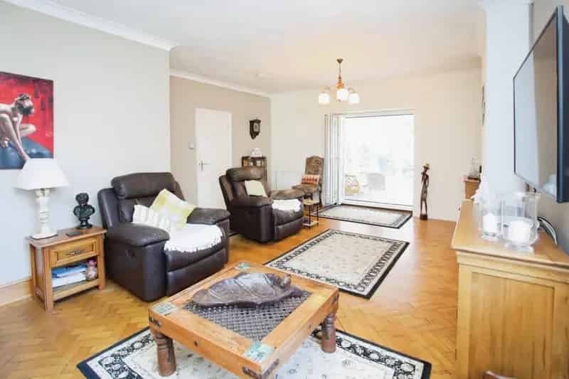 Spacious 3-Bedroom Detached Bungalow with Garden Room and Workshop