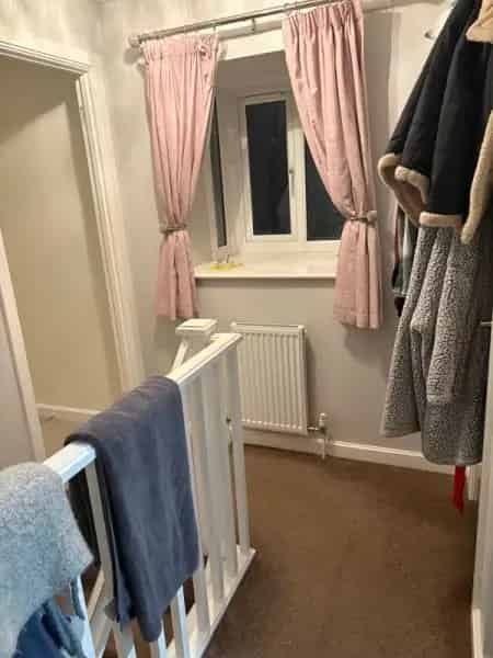 Large 2 Bedroom House with Garden Parking and Shed