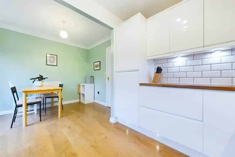 3 Bedroom End Terrace House To Rent Near Glasgow