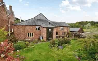 3 Bedroom House in Wiveliscombe with Rural Views and Amenities
