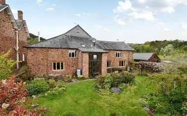 3 Bedroom House in Wiveliscombe with Rural Views and Amenities