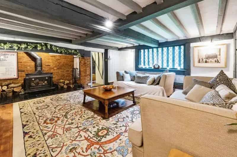 5 Bedroom Grade II Listed Detached House with Annex and Bungalow