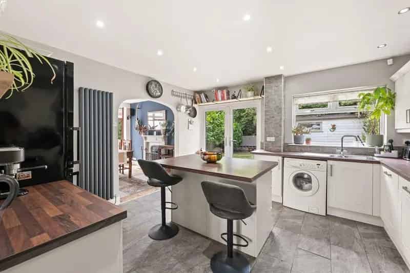 4 Bed Detached House For Sale