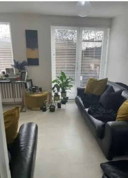 3 Bedroom Ground Floor Maisonette New Build Disabled Access Garden