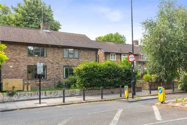 Four Bedroom Family Home Canonbury London