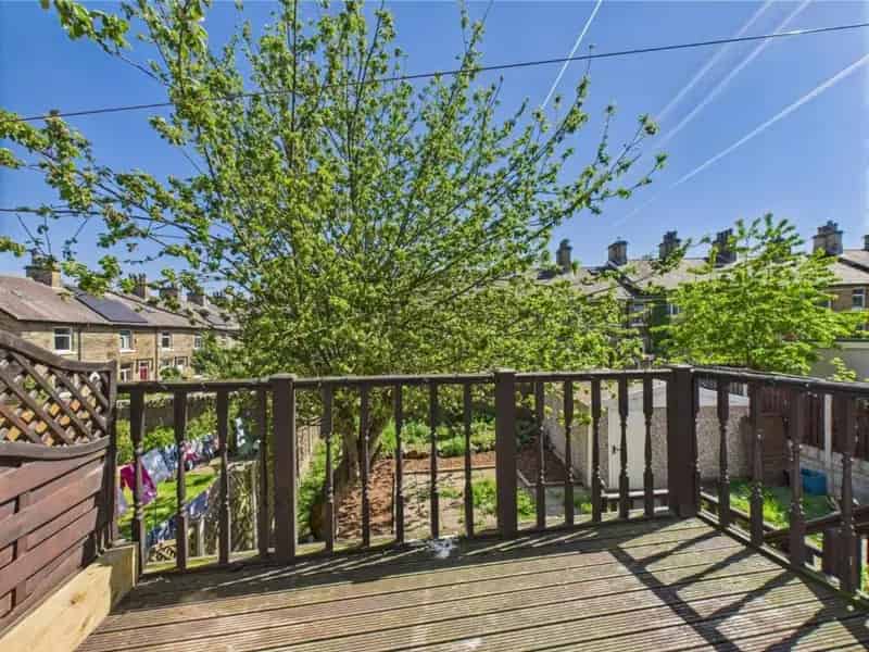 3 Bed Semi-Detached House For Sale