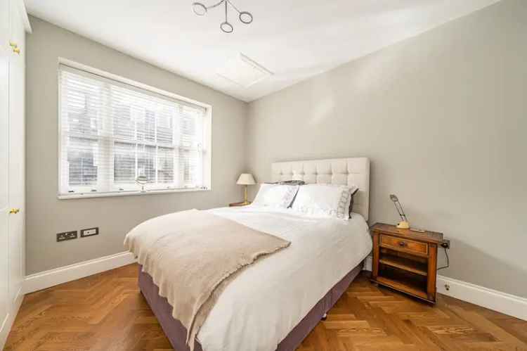 1 Bedroom Flat for Sale in Eccleston Square Pimlico