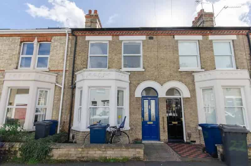 3 Bedroom Terraced House to Rent Near Hospital and Train Station