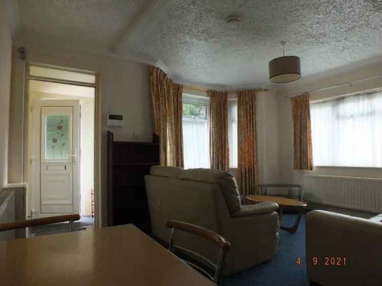 4 Bedroom Detached House Near Talbot Campus