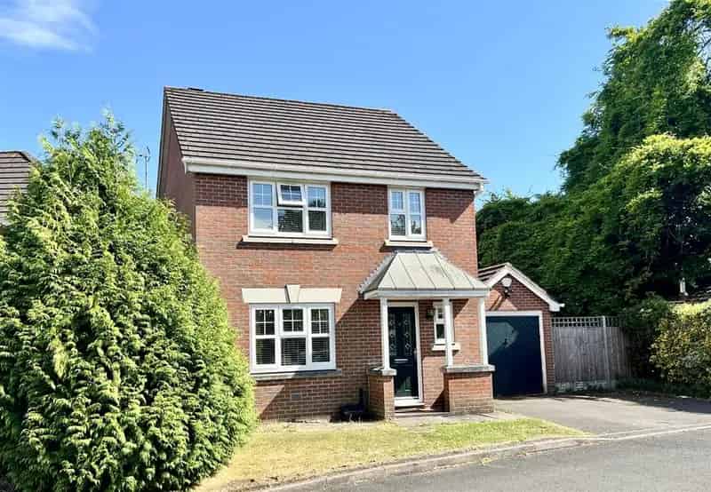 4 Bedroom Detached House For Sale Hall Green