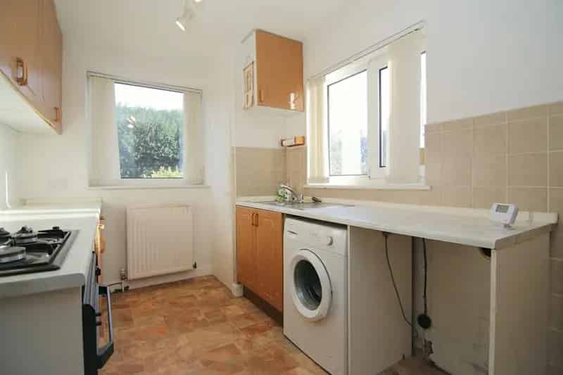 2 Bedroom Bungalow For Sale Near New Pudsey Train Station