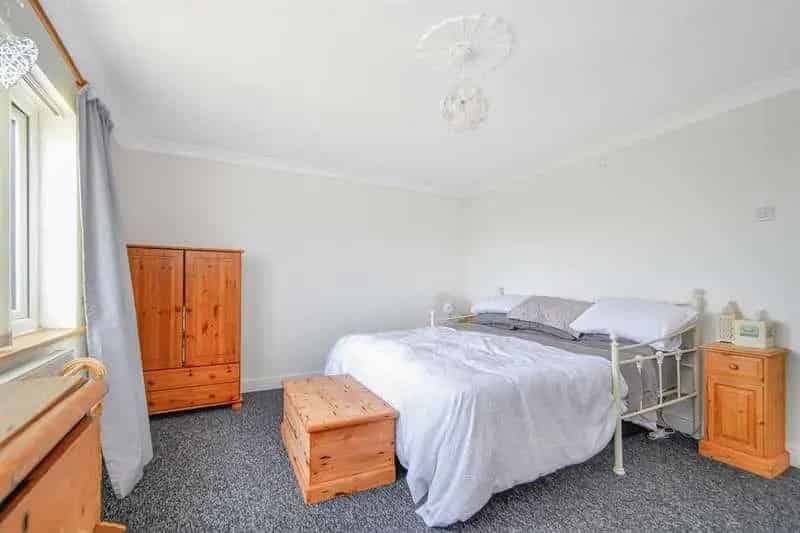 4 Bed Seafront House with Indoor Pool Panoramic Views
