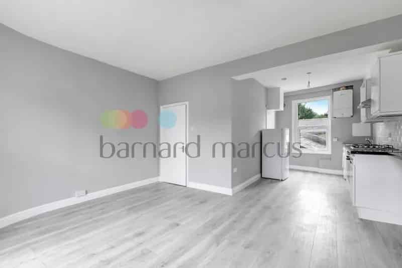 Stylish 2-Bed Apartment Sydenham SE26 - Zero Deposit Available