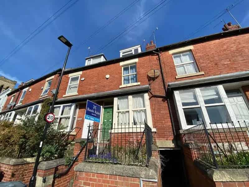 2 bedroom Mid Terrace House for sale, Sheffield, South Yorkshire, S2