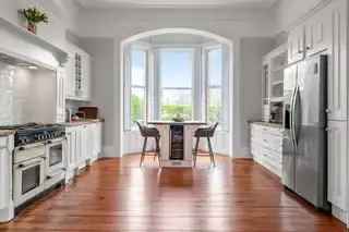 6 Bedroom Victorian Townhouse with Gardens and Parking