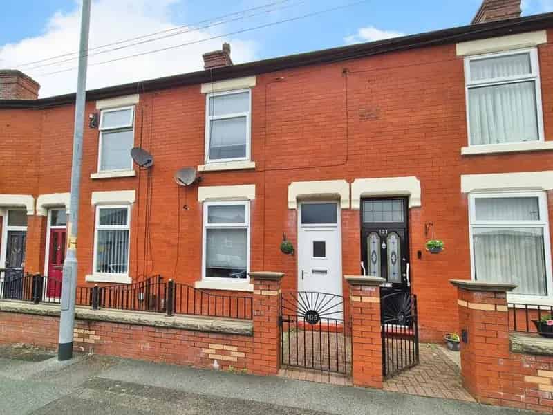 2 Bedroom Mid Terrace House for Sale Abbey Hey Manchester