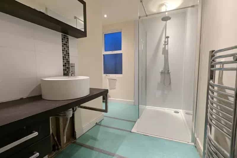 Newly Redecorated One Bedroom Apartment Newtown Trowbridge
