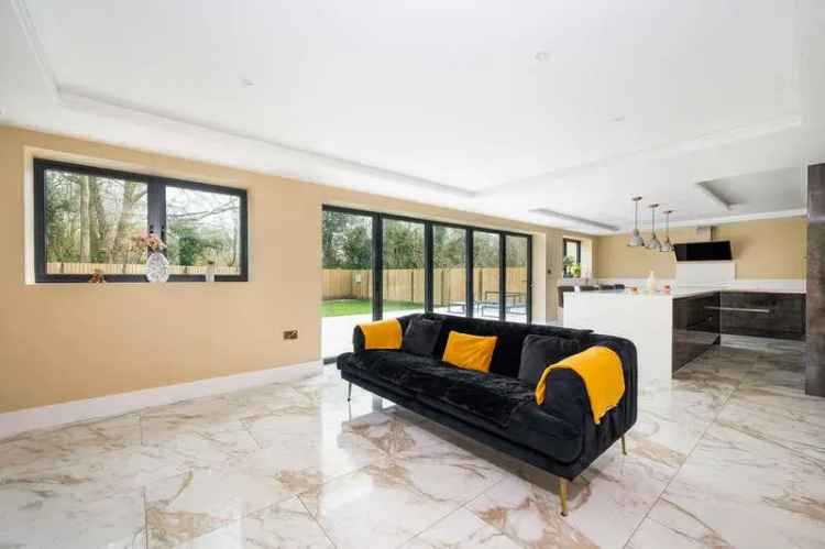 5 Bed Detached House for Sale - Luxury Family Home