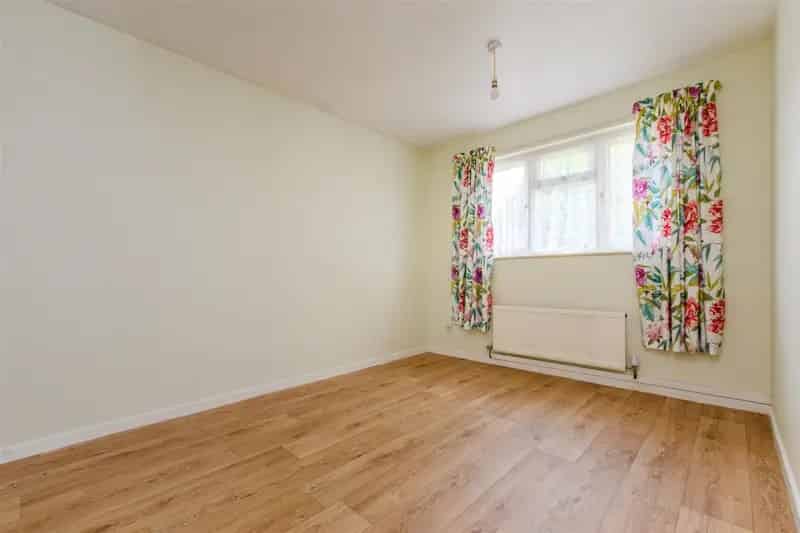 2 Bedroom Semi-Detached Bungalow for Sale Northfleet