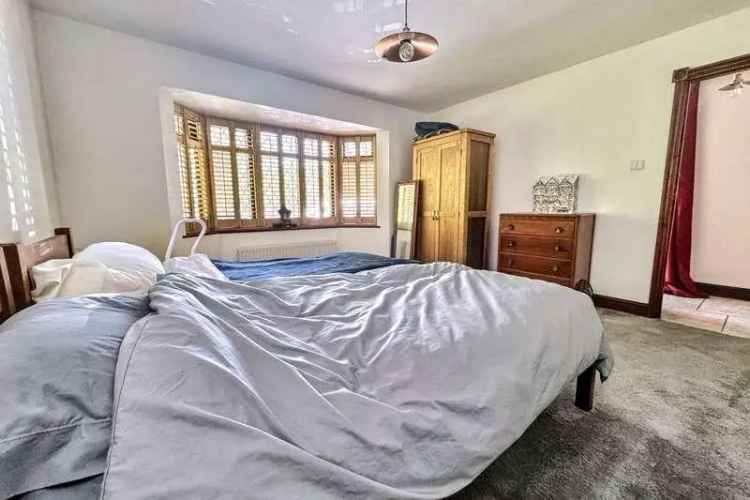 2 Bed Detached Bungalow For Sale Near Ferndown