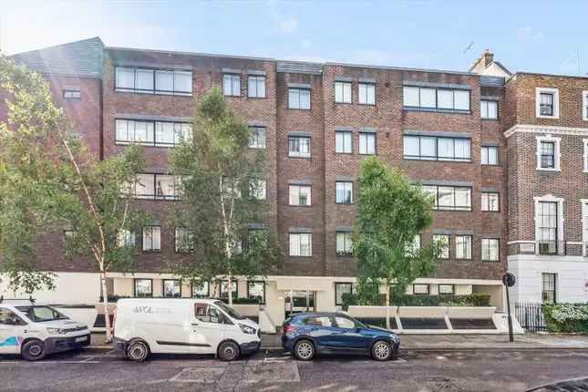 Flat for sale in Queen Anne Street, Marylebone W1G