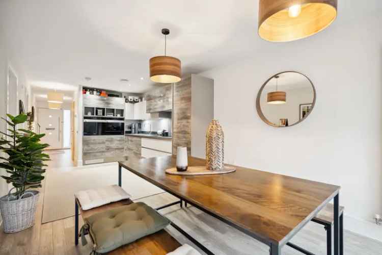 Four Bedroom Detached Home Cairneyhill