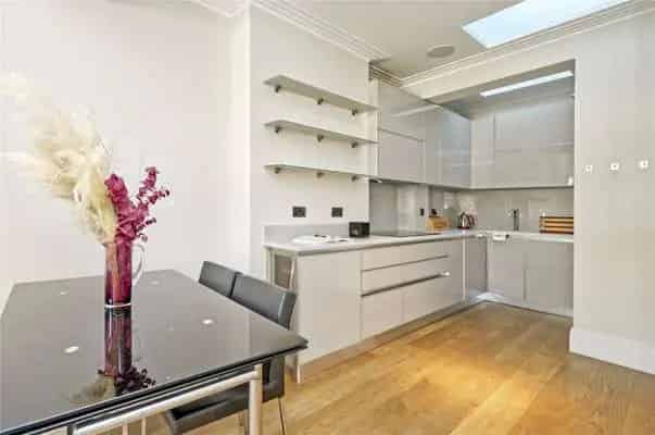 2-Bed 2-Bath Apartment Ennismore Gardens London