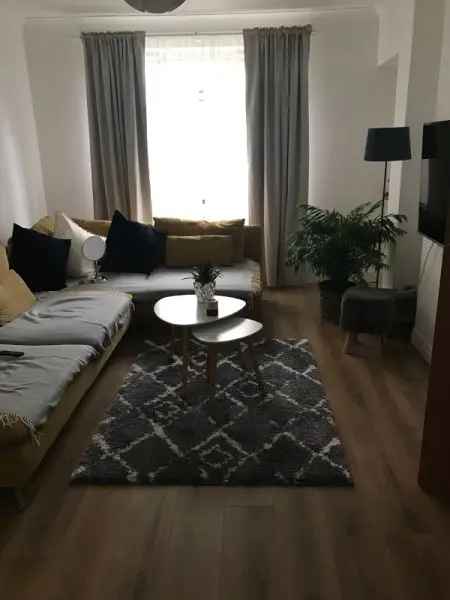 Flat For Rent in Leeds, England