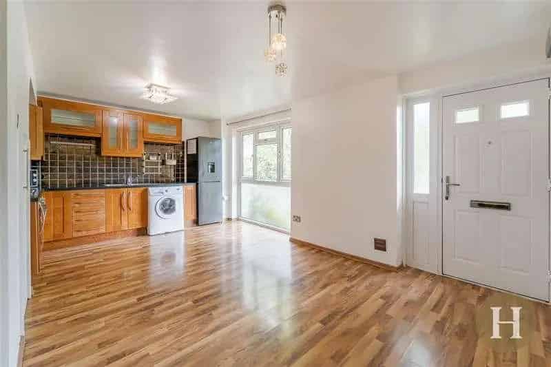 3 Bed End Terrace House For Sale Planning Permission