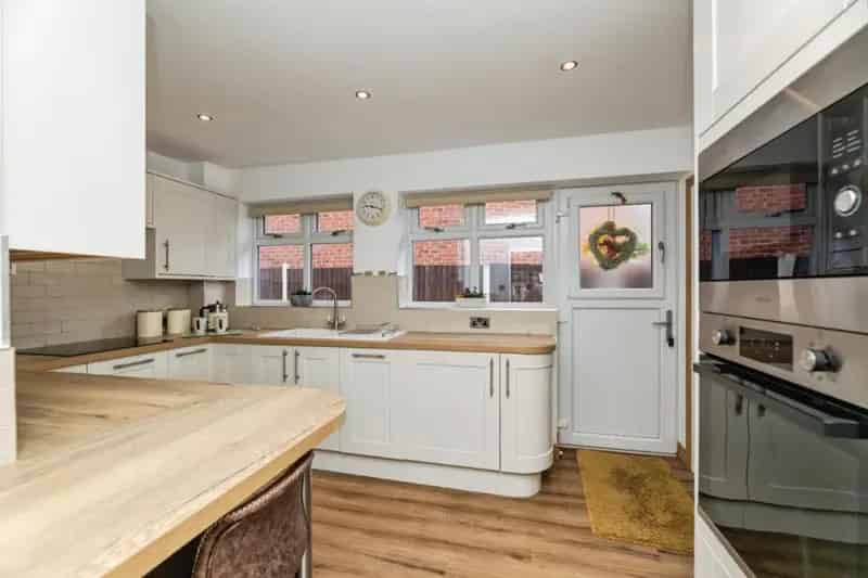2 Bed Detached Bungalow For Sale