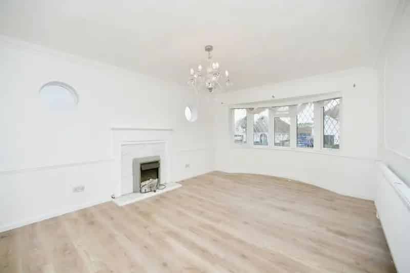 Charming 3-Bedroom House in Woodingdean